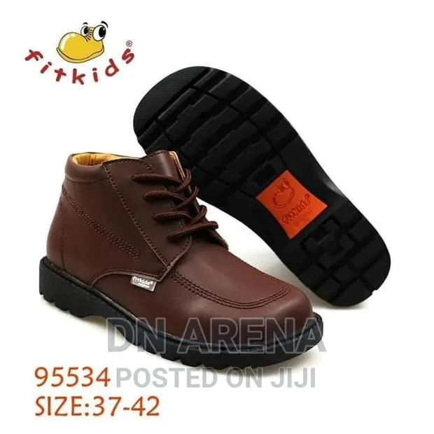 Quality Boys and Girls Shoes · Photo 2