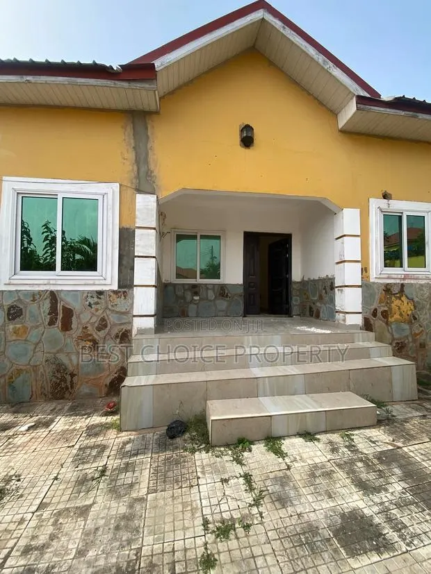 3bdrm Apartment in Kumsark Estate, Oyarifa for rent · Photo 1