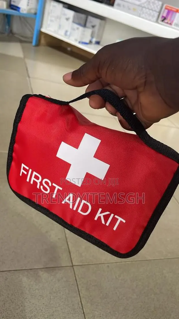 Portable First Aid Kit – Compact Emergency Medical Kit · Photo 1