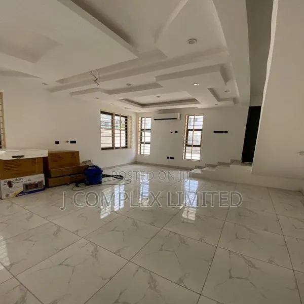 4bdrm House in North Ridge for sale · Photo 1