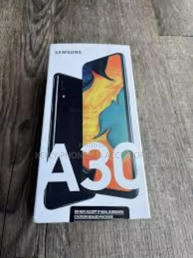 New Samsung Galaxy A30 64 GB Black · Photo 1
