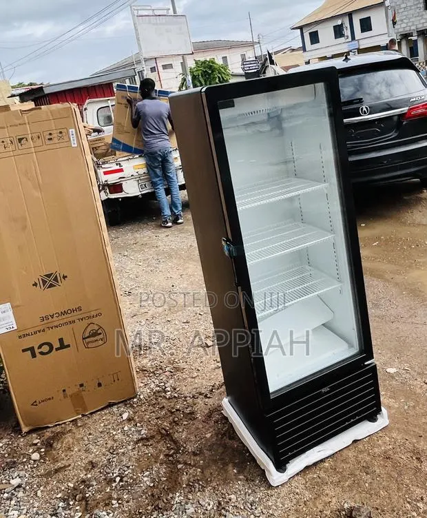 Energy Sufficient TCL F215cb 215l Display Fridge(Black) · Photo 1