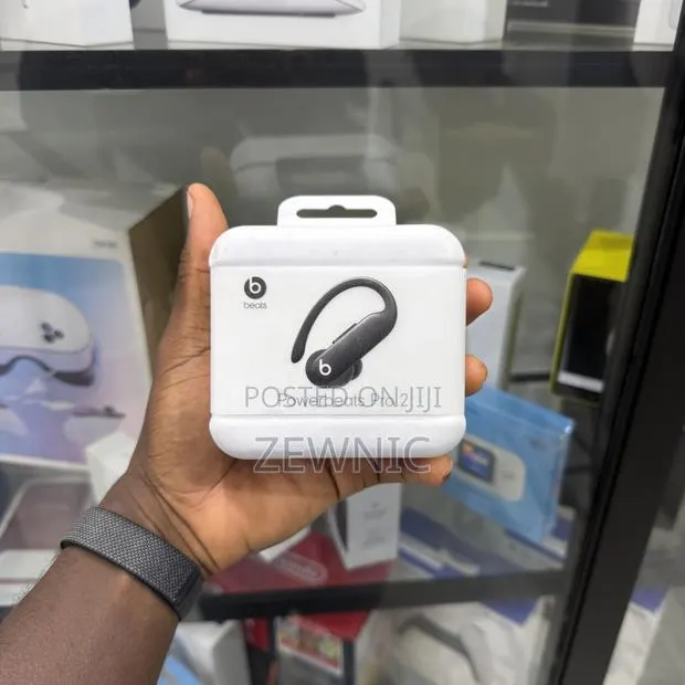 PowerBeats Pro 2 · Photo 1