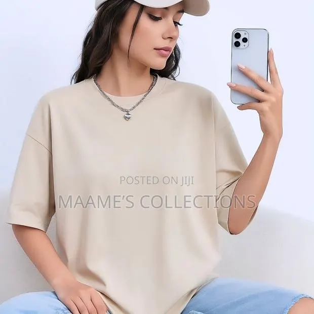 Unisex Classic Crew Neck Heavy Plain Short Sleeve T-Shirt · Photo 1