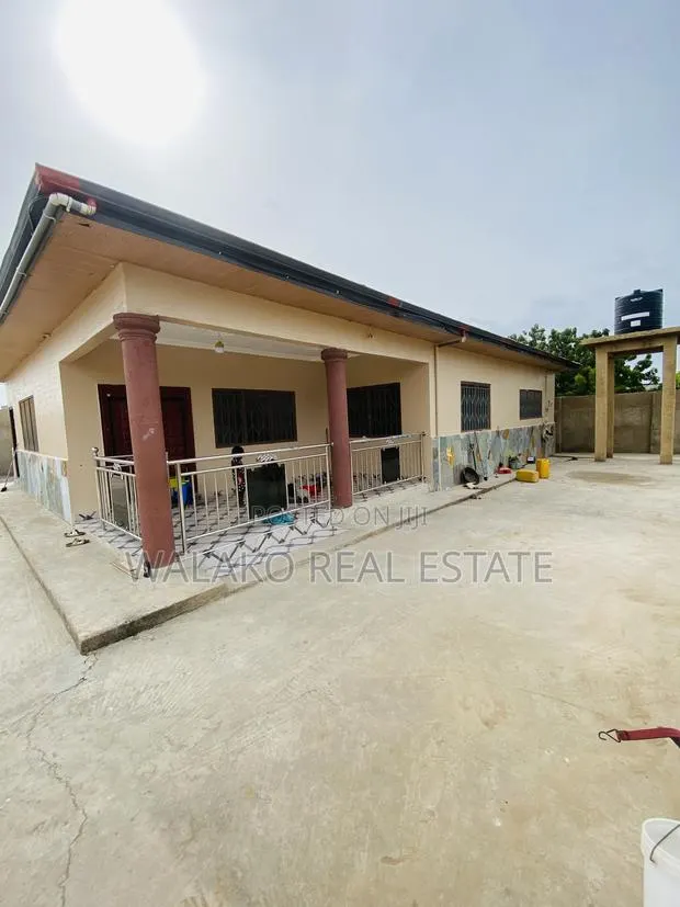 4bdrm House in Amasaman for rent · Photo 1