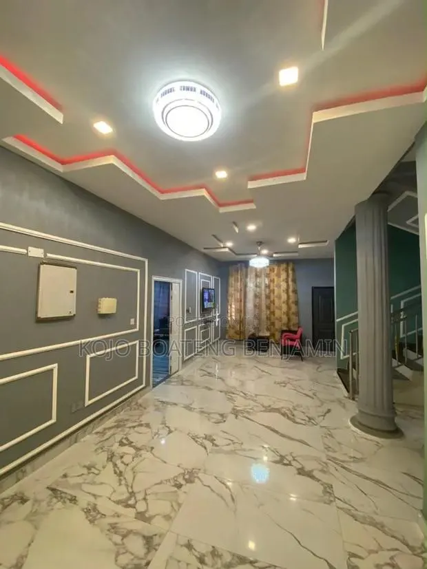 Furnished 4bdrm House in Bluetop Estate for sale · Photo 2