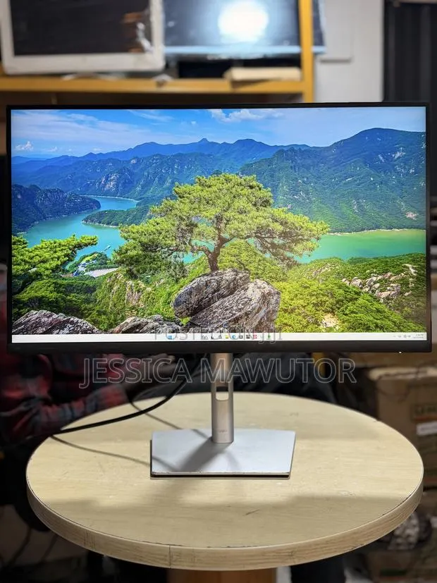 Dell P2721Q · Photo 1