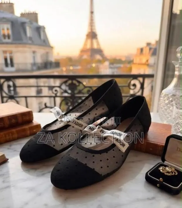 J'adior Ladies Down Shoes · Photo 1