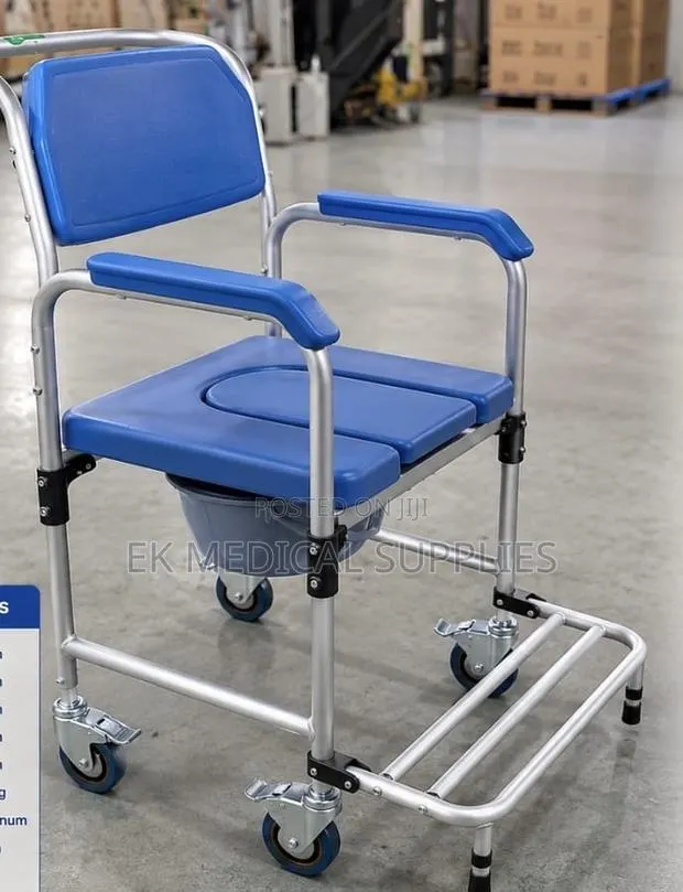 Commode With Wheels · Photo 1