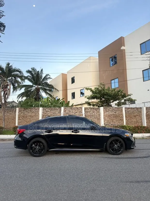Honda Civic Sport 2022 Black · Photo 1
