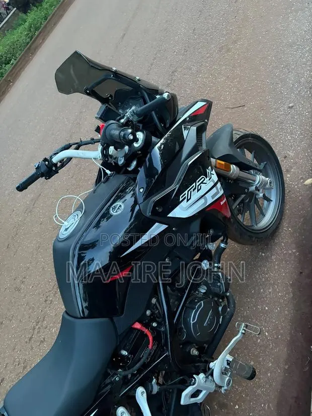 New Benelli 752S 2026 Red · Photo 1