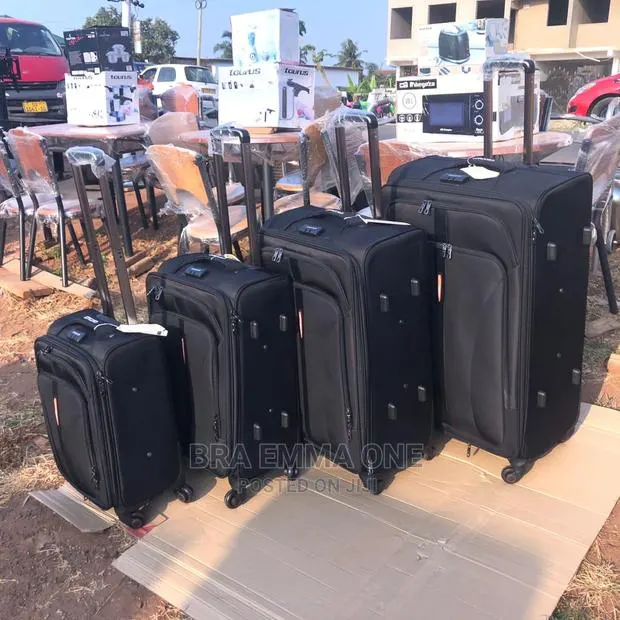 Set of Concord Traveling Bags · Photo 1