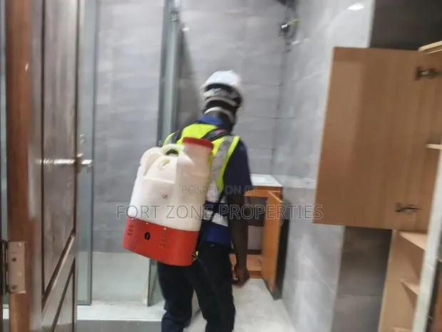 Legends Fumigation Wiry Cleantex · Photo 2