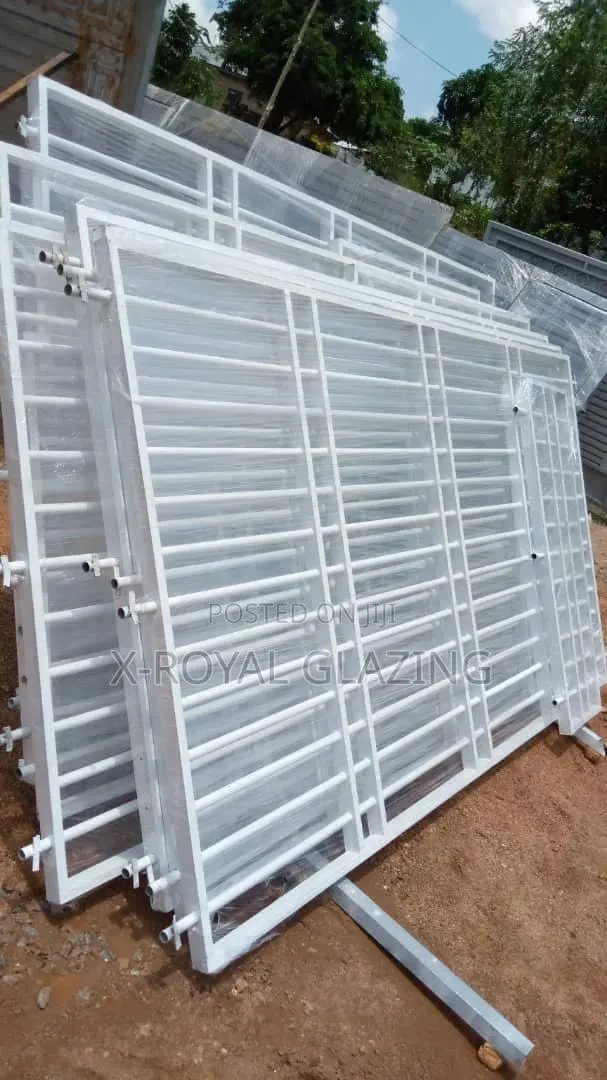 Round Pipe White Burglarproof · Photo 1