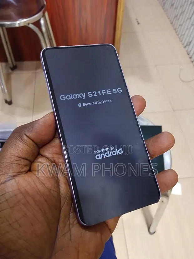 New Samsung Galaxy S21 FE 128 GB Graphite · Photo 1