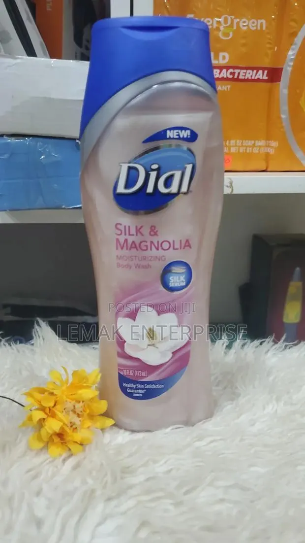 Dial Silk Magnolia Moisturizing Body Wash (473ml) · Photo 1