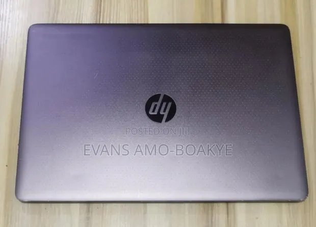 Laptop HP ZBook Studio G3 16GB Intel Core i7 SSD 256GB · Photo 1
