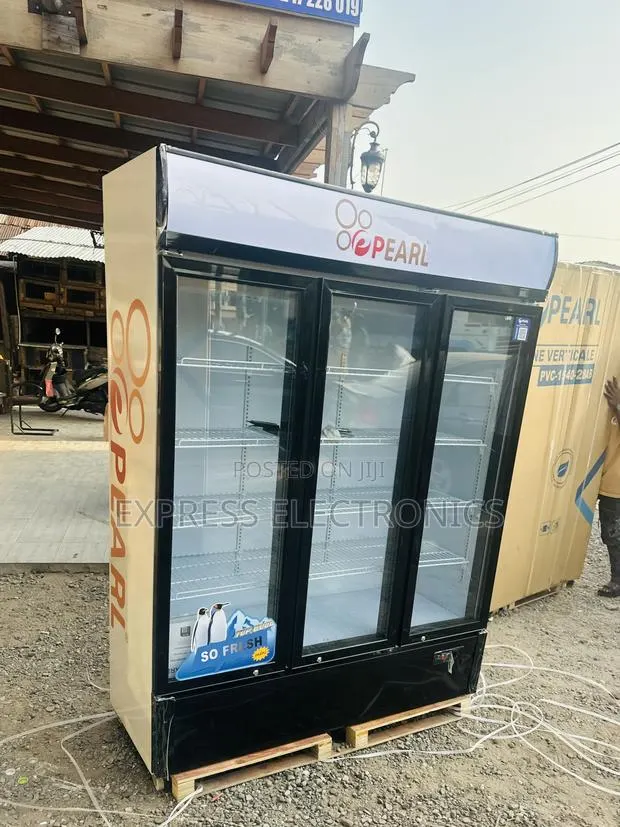 Less Expensive Pearl PVC-1540 Display Fridge Three Door · Photo 1