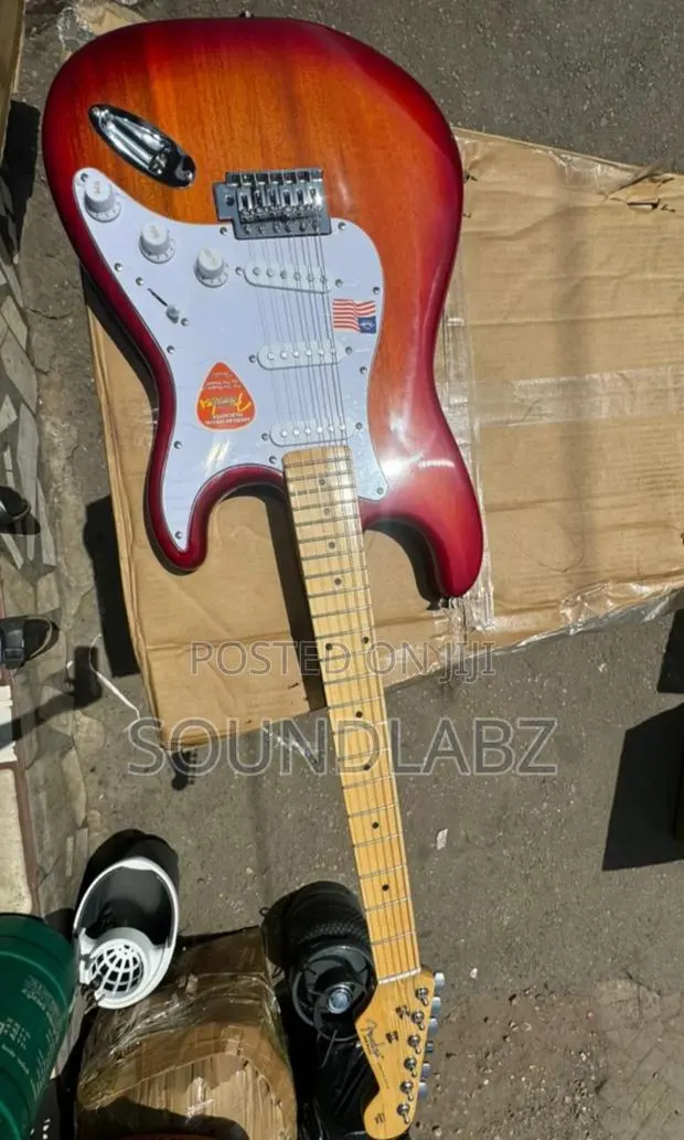 Fender Lead/Electric Guitar · Photo 1