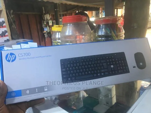HP CS700 Wireless Keyboard and Mouse Combo · Photo 1