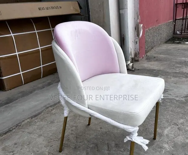 Luxury Studio/ Bar/ Restaurant/ Dining Velvet Chairs · Photo 1