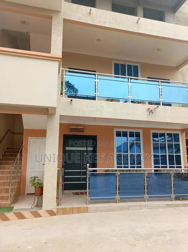 2bdrm Apartment in Unique Key Agency, Baatsona Total for rent · Photo 1