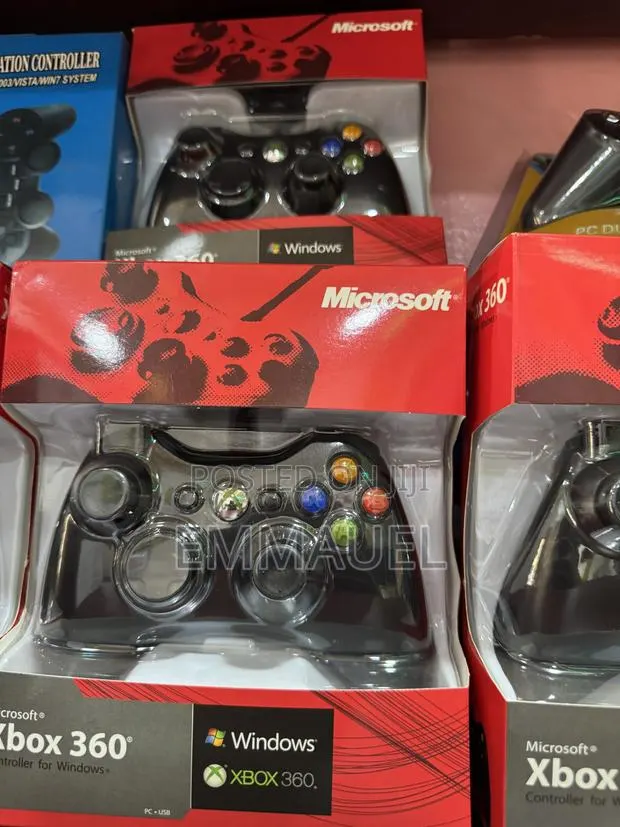 Xbox 360 Controllers · Photo 1