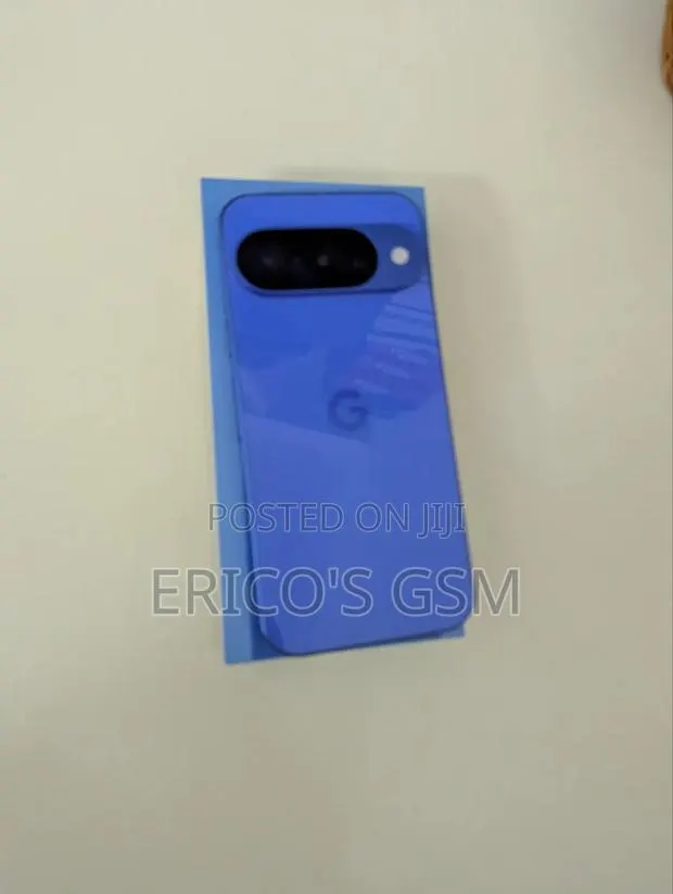 Google Pixel 10 128 GB Blue · Photo 1