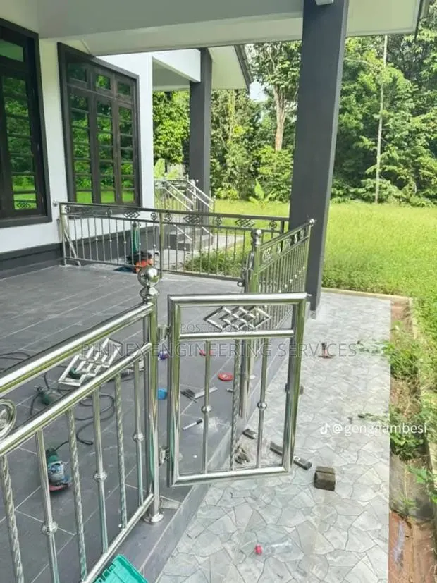 Balustrades/ Stainless Steel Balustrades · Photo 1