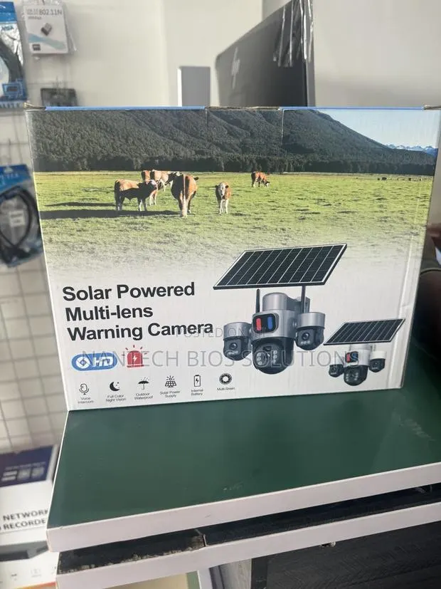 4g Solar Powered 3 Lens Camera · Photo 1