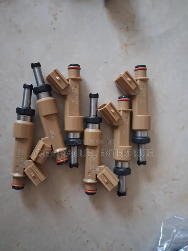 Toyota Corolla 2014,15,16,17 Fuel Injectors 4Set. Original · Photo 1