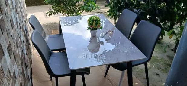 Affordable Marble Dining Set · Photo 1