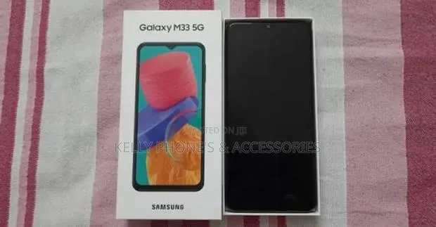New Samsung Galaxy M33 5G 128 GB White · Photo 1