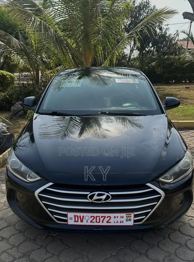 Hyundai Elantra SE 2018 Black · Photo 1