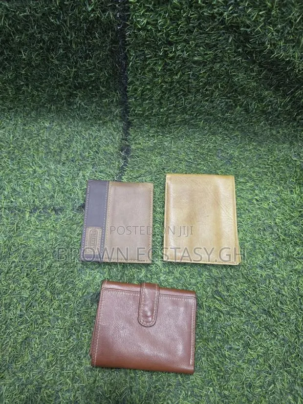First Selection Brown Leather Wallets (Uk Used) · Photo 1