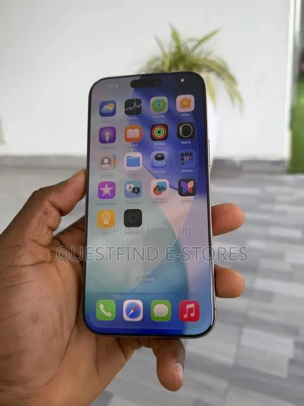 Apple iPhone 16 Pro Max 256 GB · Photo 1