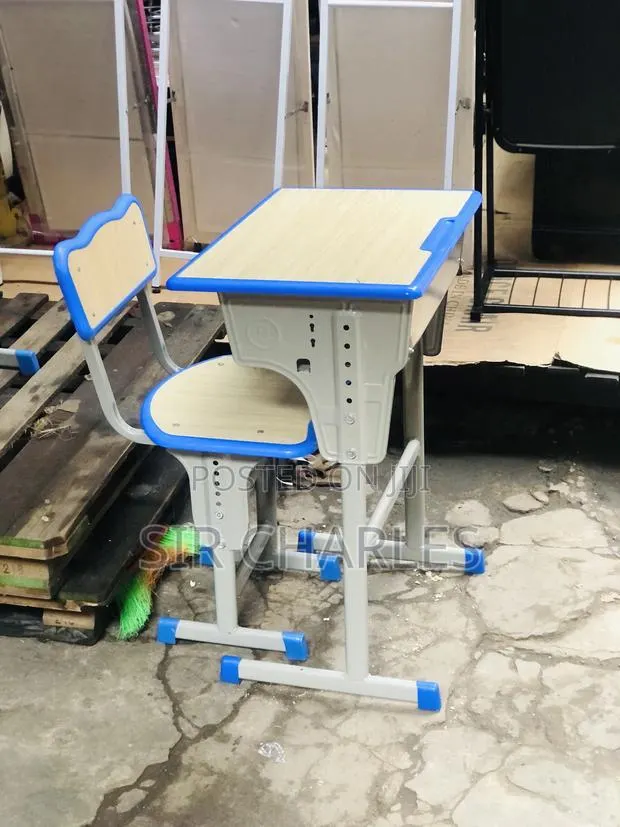 Table And Chair For Students · Photo 2