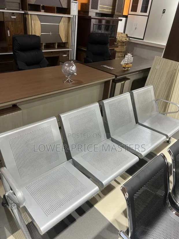 4 in 1 Waiting Chair · Photo 1