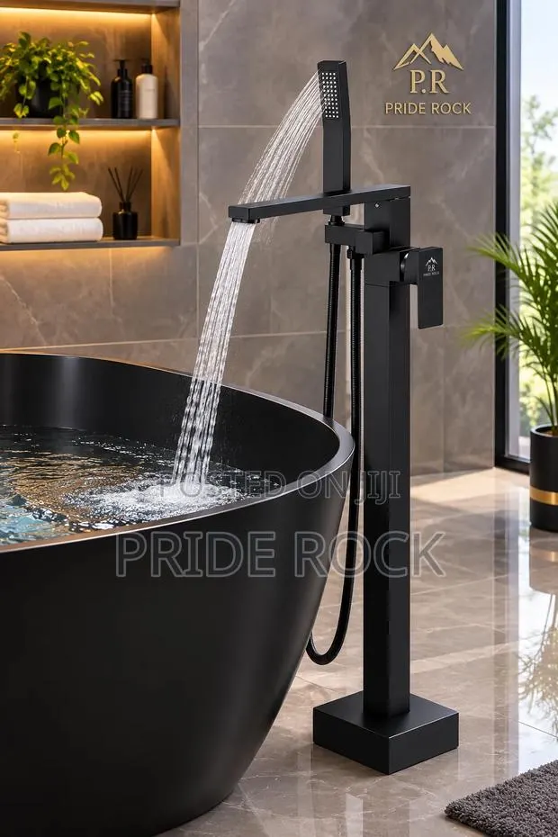 Square Bath Tub Shower, Standing Shower · Photo 1