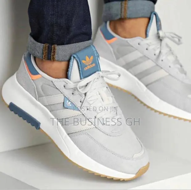 Adidas Retropy F2 Sneakers · Photo 1