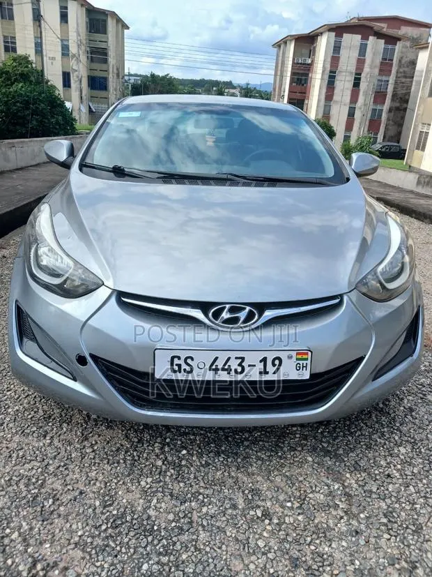 Hyundai Elantra 2016 Silver · Photo 1