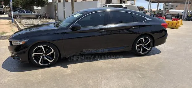 Honda Accord Sport (1.5L 4cyl Turbo CVT) 2019 Black · Photo 1
