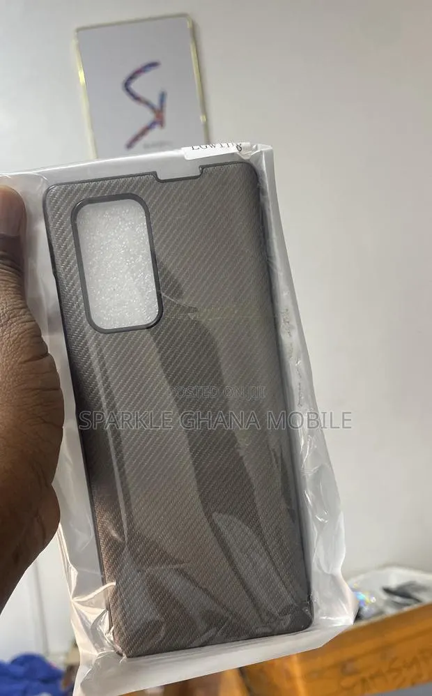 Lg Wing 5g (Carbon Fiber Pattern) Case · Photo 1