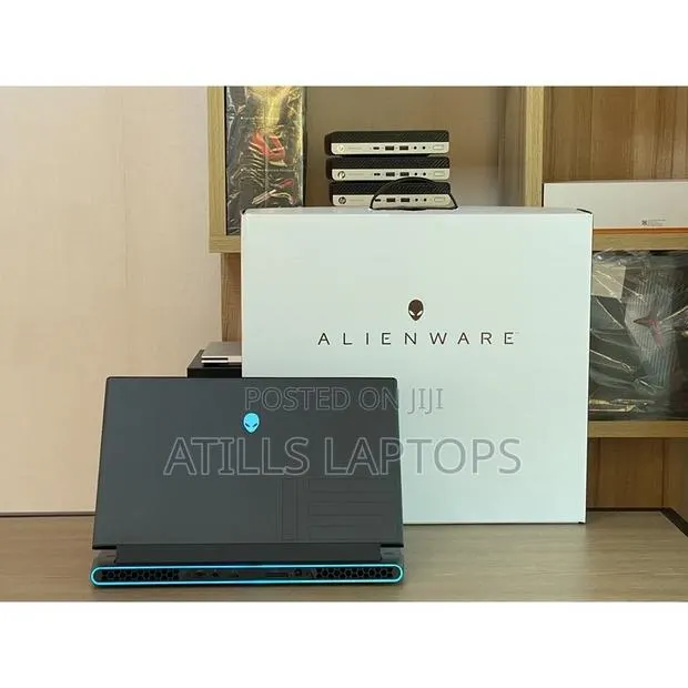 Laptop Alienware M15 R4 16GB Intel Core i7 SSD 512GB · Photo 1