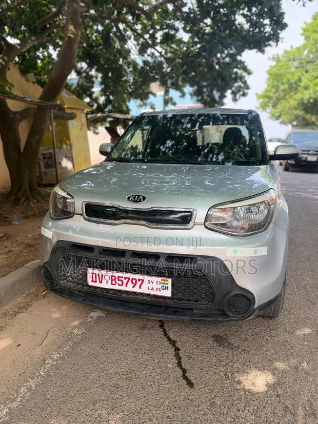 Kia Soul 4dr Wagon (1.6L 4cyl 6A) 2015 Silver · Photo 1
