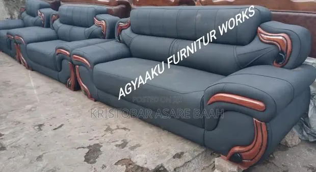 New Quality Black Sofa Set · Photo 1