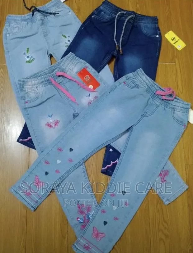 Girls Jeans · Photo 1