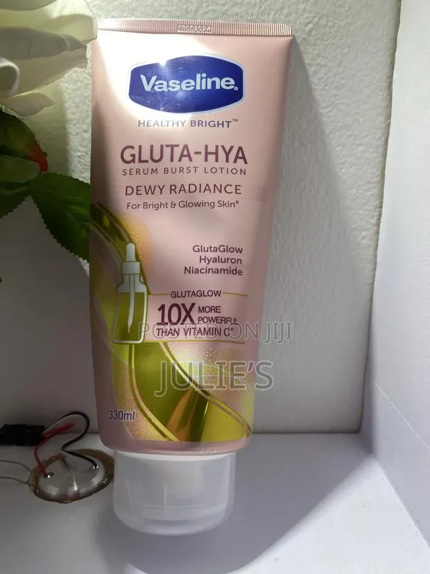 Vaseline Gluta Hya Deey Radiant Glow Body Lotion · Photo 1