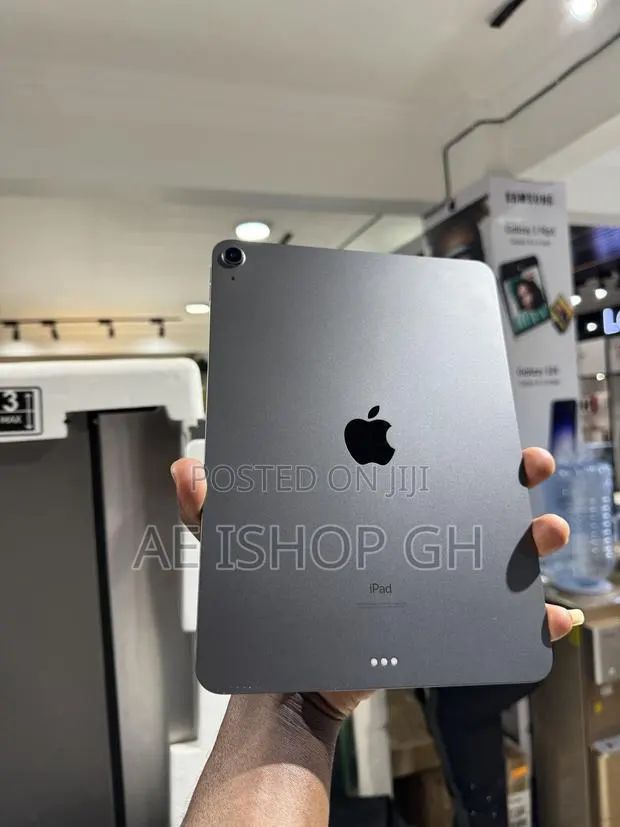 Apple iPad Air (2020) 256 GB Gray · Photo 1