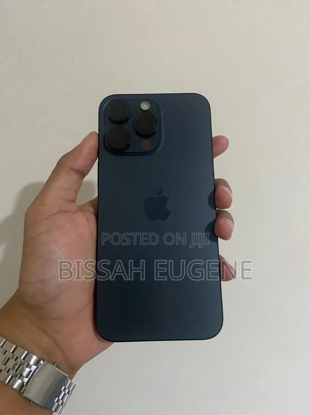 Apple iPhone 15 Pro Max 512 GB Blue · Photo 1